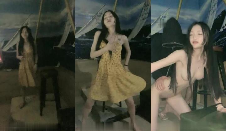 女神约粉丝，KTV疯狂一晚，旺仔牛逼糖没有大黑牛就用啤酒瓶，特写粉穴，艳舞，3P，窗口露出，小骚货身材劲爆让人流鼻血，超级刺激场面不可错过