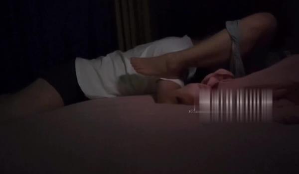 极品乱伦姨侄恋小姨妈风韵知性女人味，喜欢我的小姨，各种玩肏肛交，当着孩子面也能搞