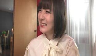 [中文字幕]EBOD-961市役所勤务の地味で真面目な公务员は実は脱いだらグラドル级のスリム巨乳プロのメイクで大変身AVデビュー红叶心爱第02集