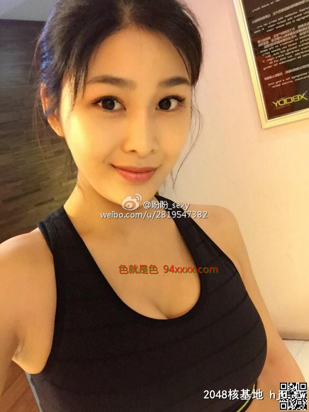 闫盼盼运动湿身滑嫩乳沟深不见底[46P]