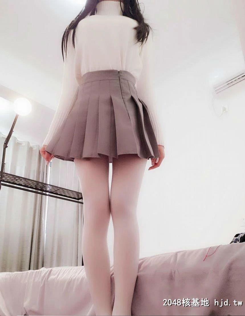 刚上大学，真的嫩出水[17P]
