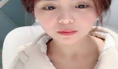 甜美颜值妹妹！娇小身材非常耐操！服装店地上操逼.