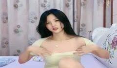 重磅~韩国美子很纯美女~能治愈笑容~全裸扣逼~道具自慰！✨✨✨---初恋脸女神，淫蕩不堪一面_20220809-033708-392_(new)第04集