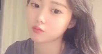 高颜值清纯美女主播 收费直播大秀 自慰插穴