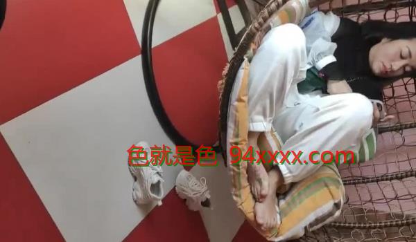 专业良家收割机，人妻猎手，爱情故事泡良达人，人妻寂寞出轨中，专门请假来赴约，被操的死去活来，对白精彩