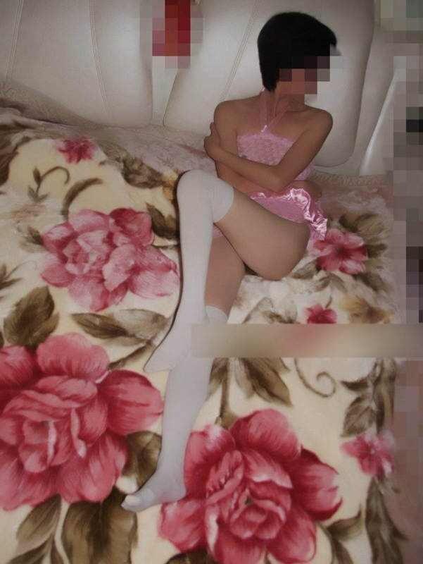毛多逼嫩短发少女[10p]