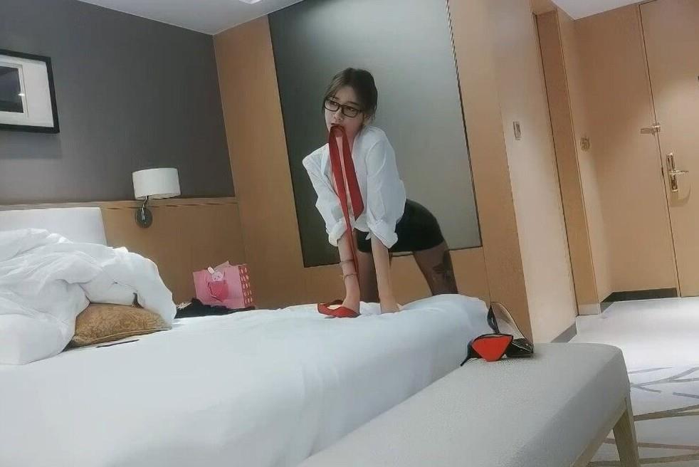 云南别克君威车模第三弹：车内湿身激战，高潮迭起更疯狂！