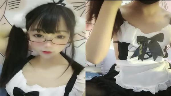 福利姬爱干饭的奶茶喵 超萌JK制服诱惑 湿身舔棒棒糖