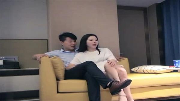 顶级尤物御姐女神！约到这样的气质美女让我爽翻天中文字幕