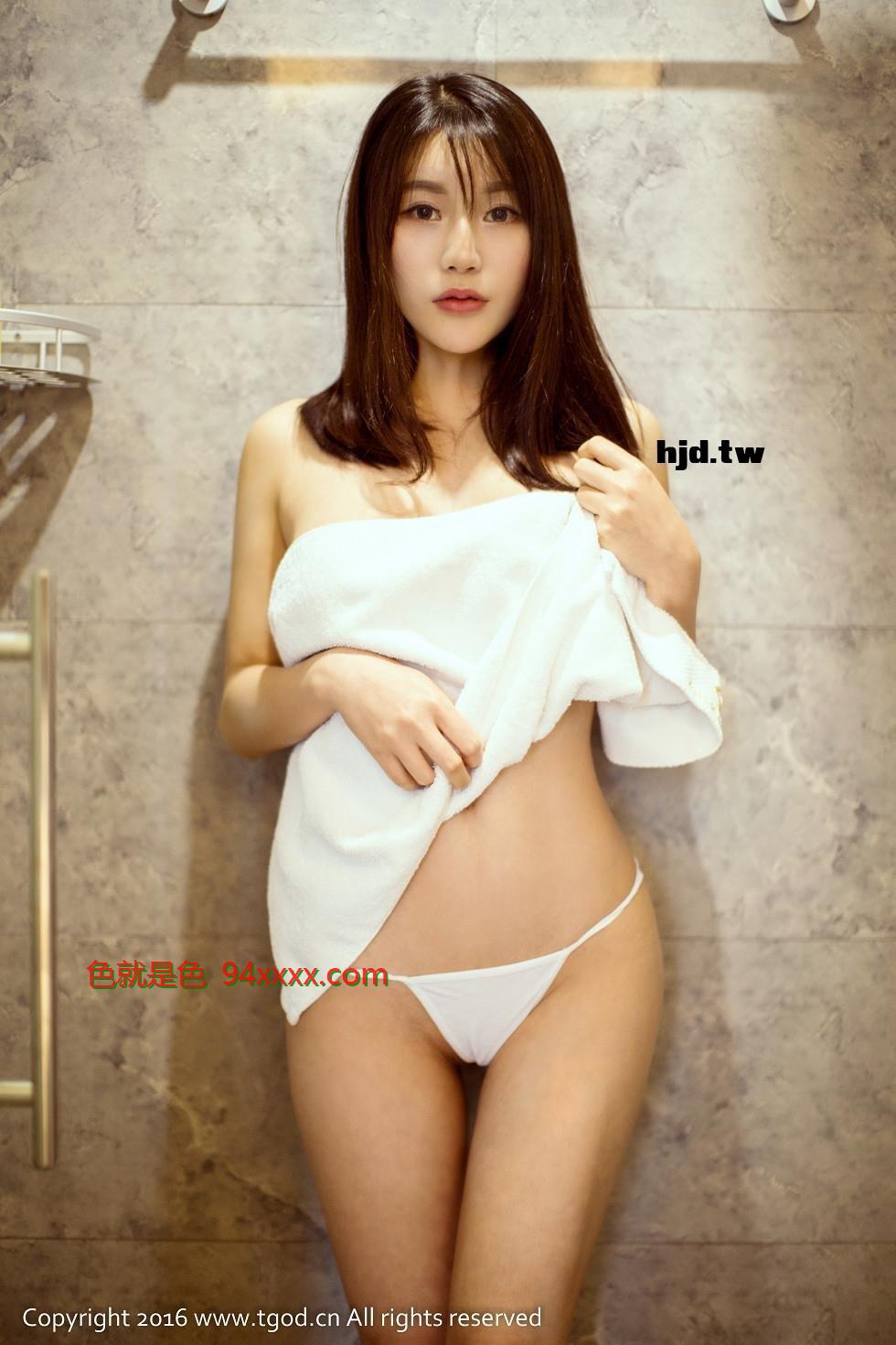 宋梓诺Bee白色吊带背心写真34P