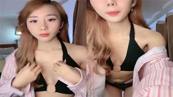 性感极品美女化好妆等你狠狠操弄！