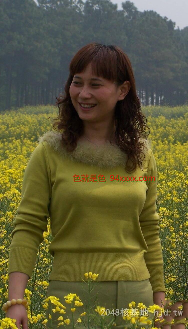 很不错的熟女，玩的还挺开放的[23P]