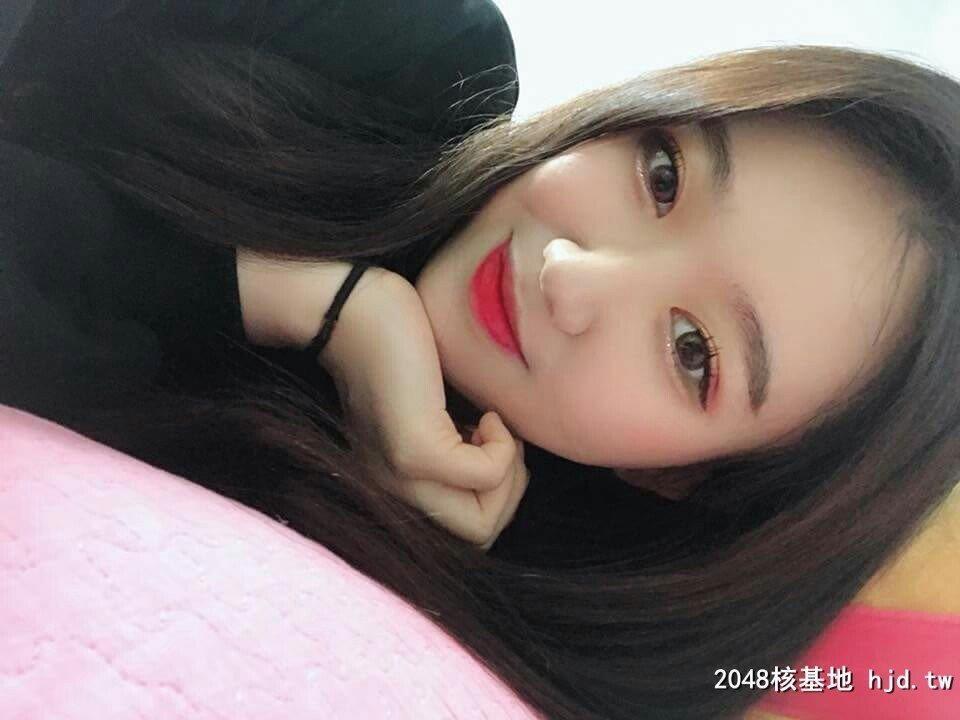 白富美发骚对镜自拍[12P]