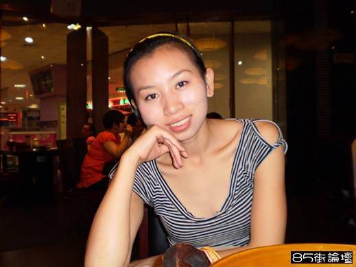 人妻细路胸不路也吧但穴是嫩