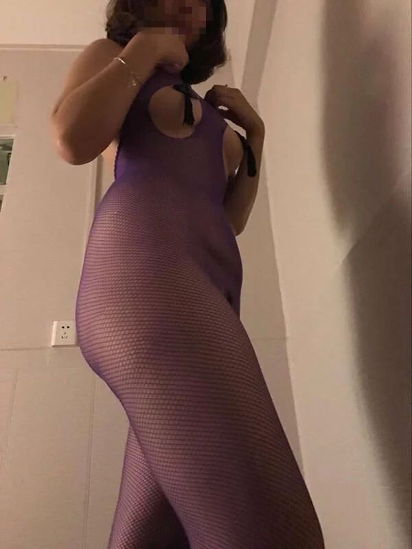 大屌睡服美人妻[12P]