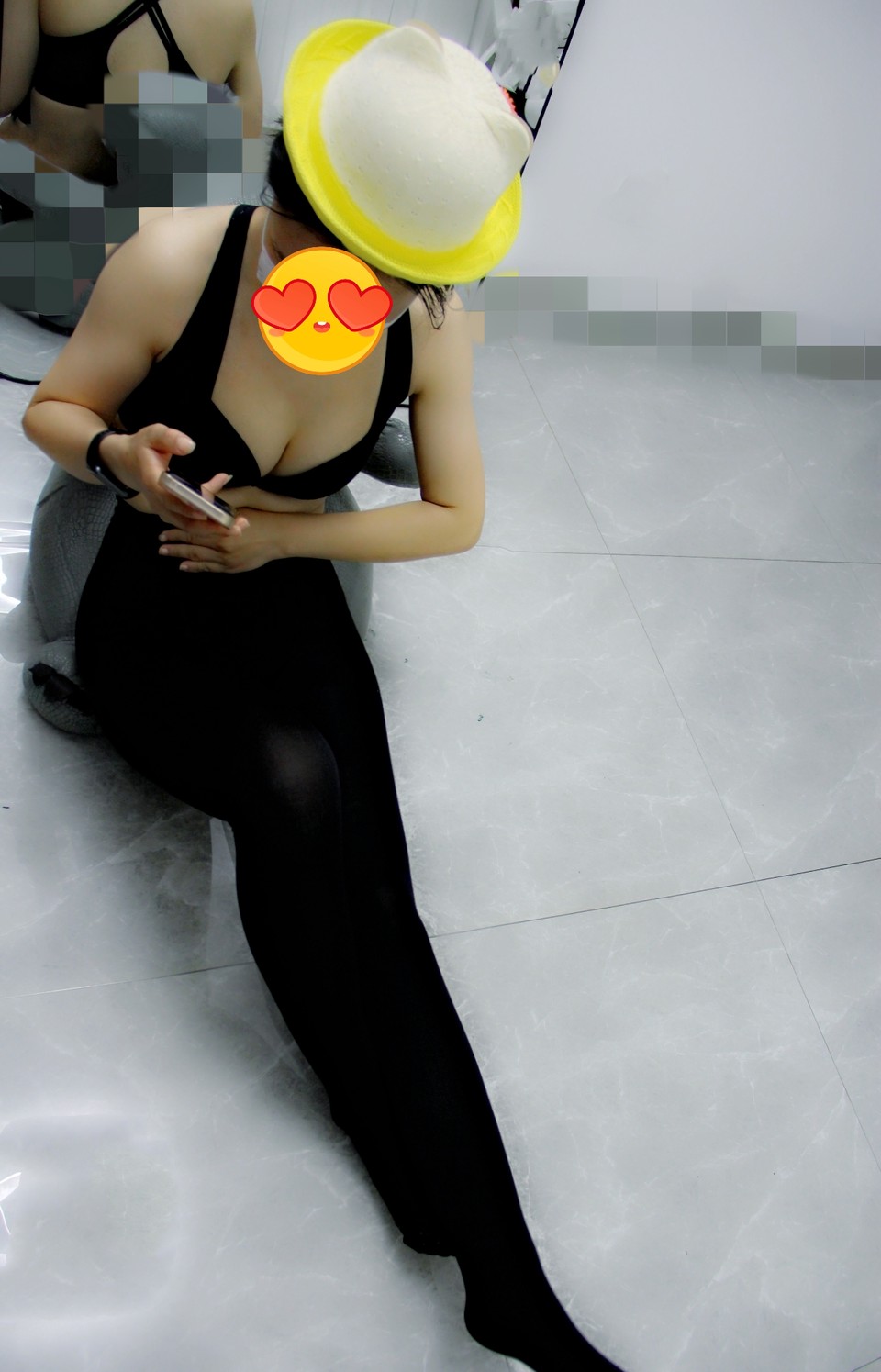 琼C人妻学姐的丰臀肥穴[35P]