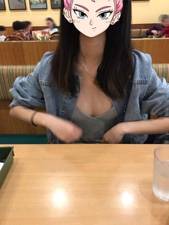外企做翻译的少妇人妻，商场户外大胆露出