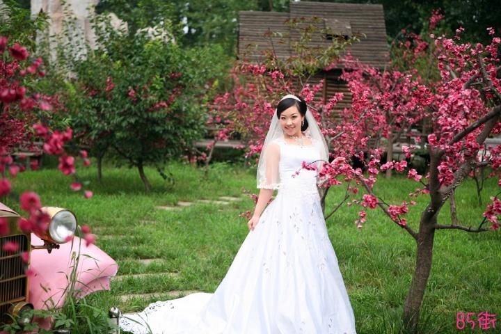 呛辣G乳人妻对自己非常有信心大胆自拍