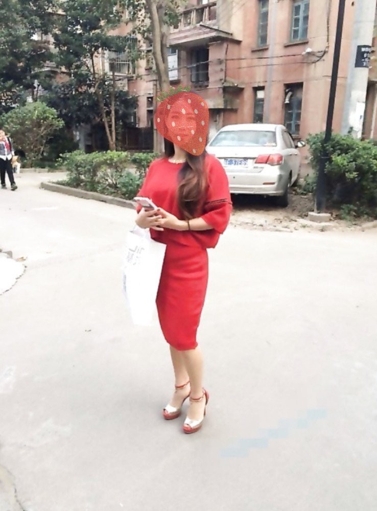 非常骚的单亲妈妈11P