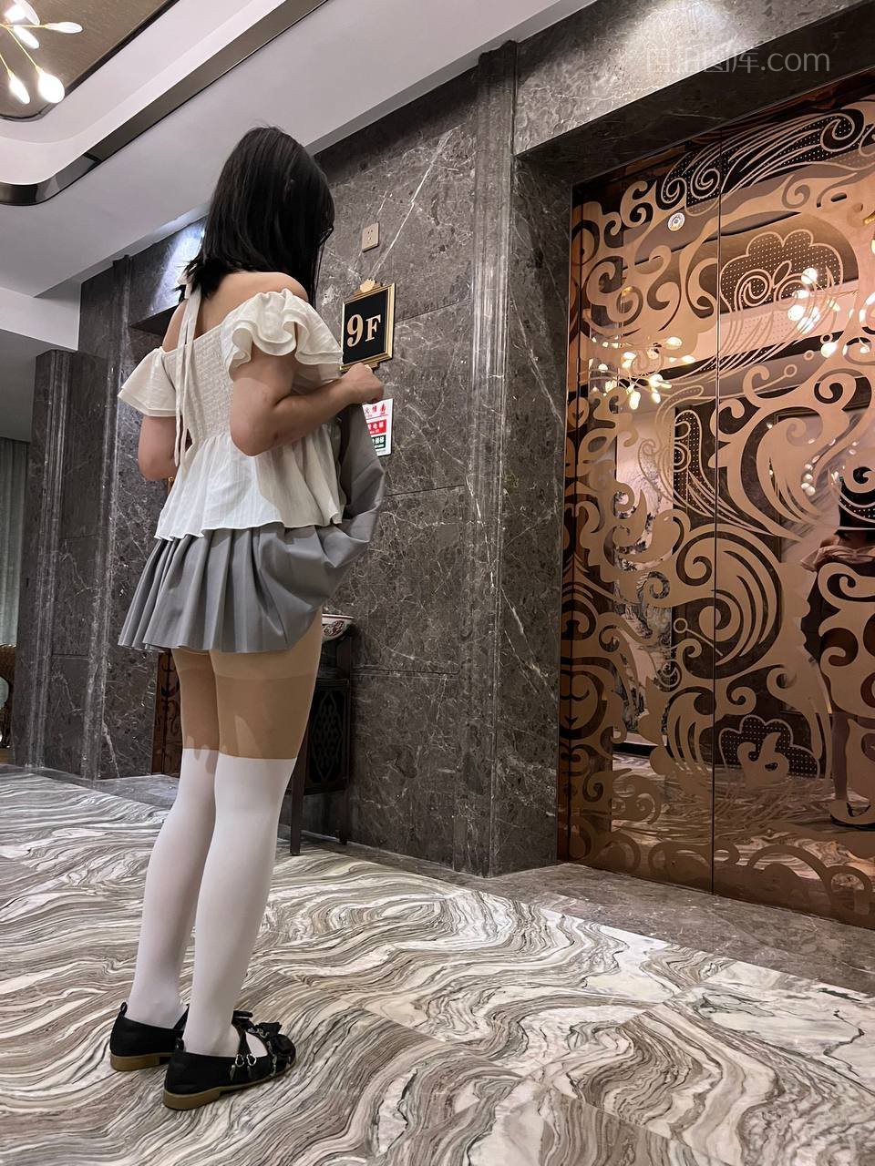 完美的丝袜小女友21P