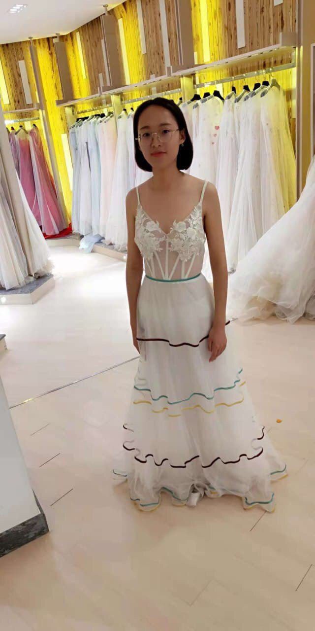眼睛妹的反差图集10P