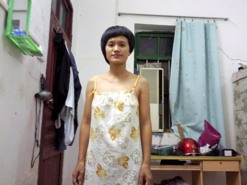 短发毛穴少妇