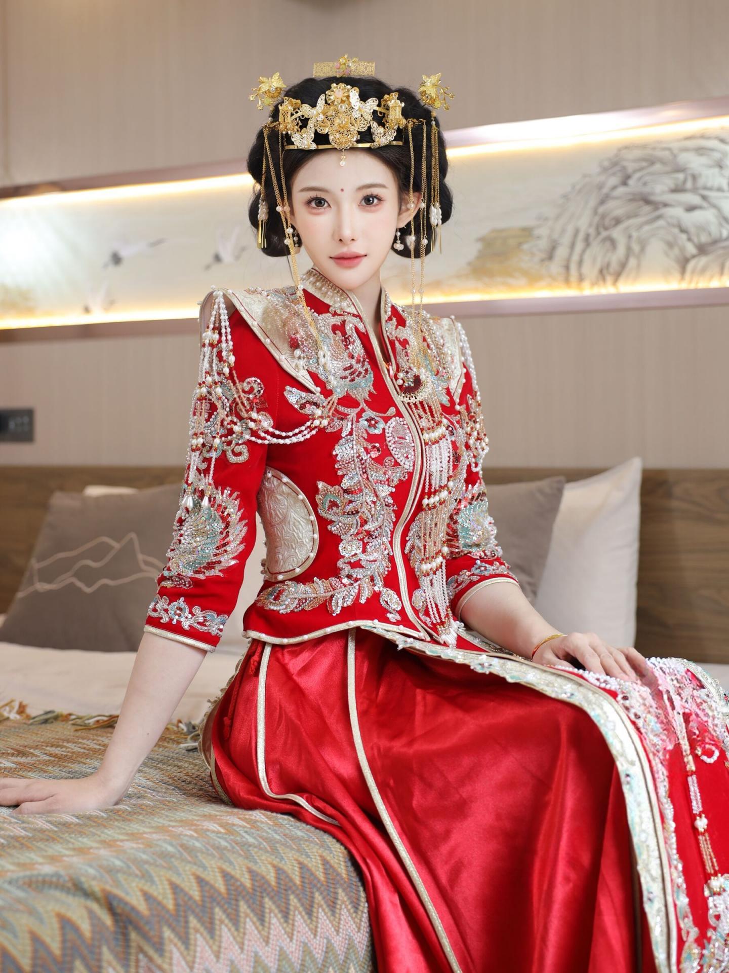 坚挺的胸部圆润的臀部非常养眼！[28P]