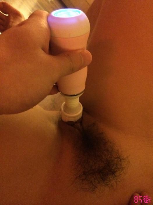良家妇女一枚，萤光按摩棒
