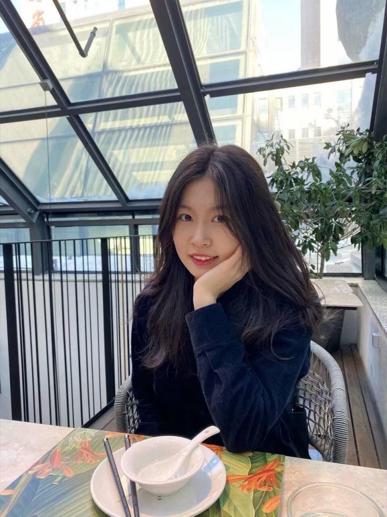 塌上又嫩又骚的淑女［10P］