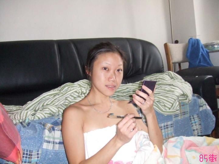 等等..让我先化妆