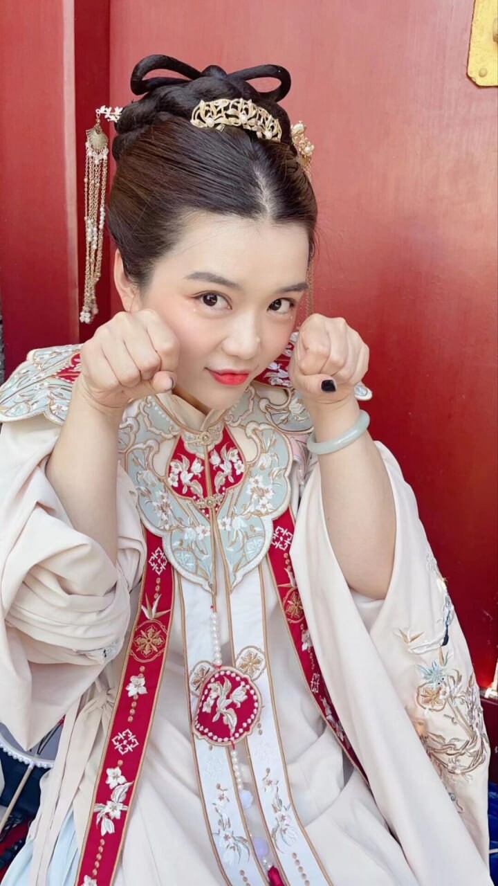 少妇插爽了跟你一辈子[11P]