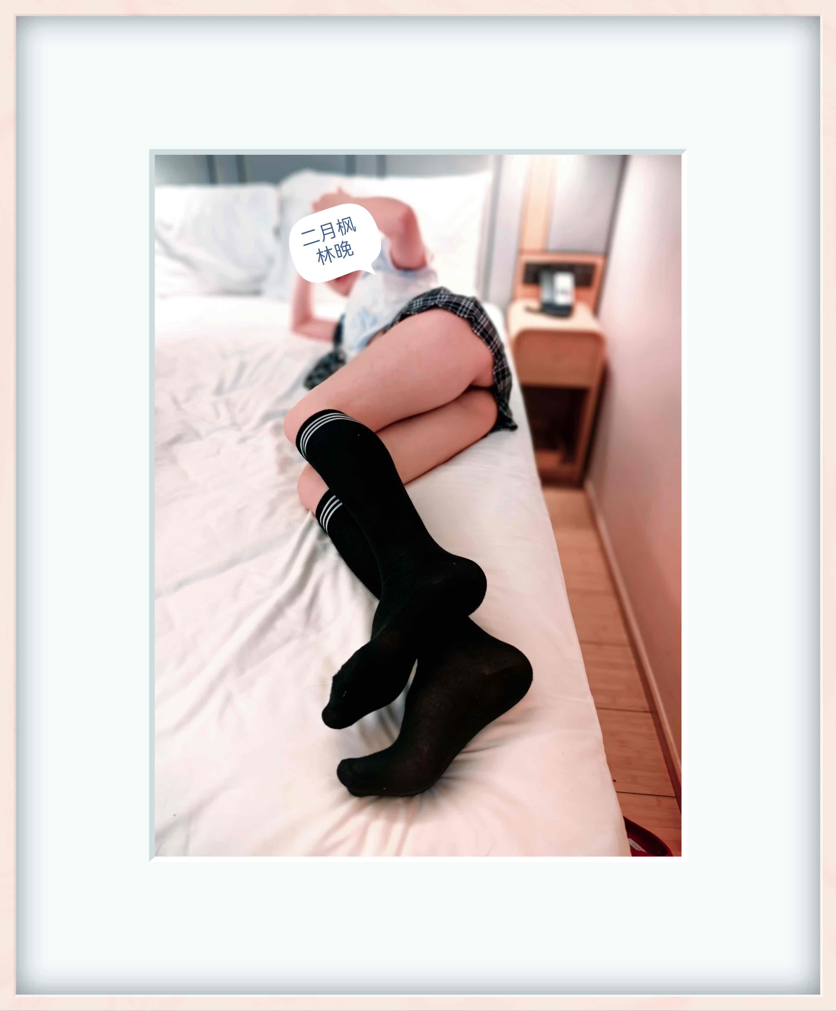 当女人跪在你脚下，展现她温柔、性感、可爱、反差的一面时，你会做什么[23P]