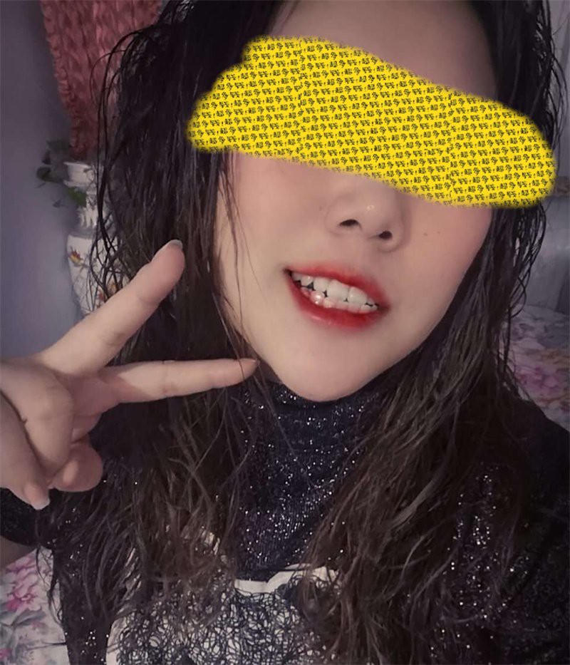 拿下老婆派来照jian顾shi的闺蜜，和闺蜜的闺蜜3P，魔都打工人的性福生活，附生活照及