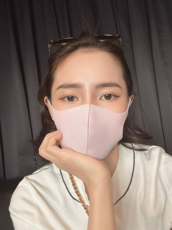 女神级无毛嫩逼你喜欢吗