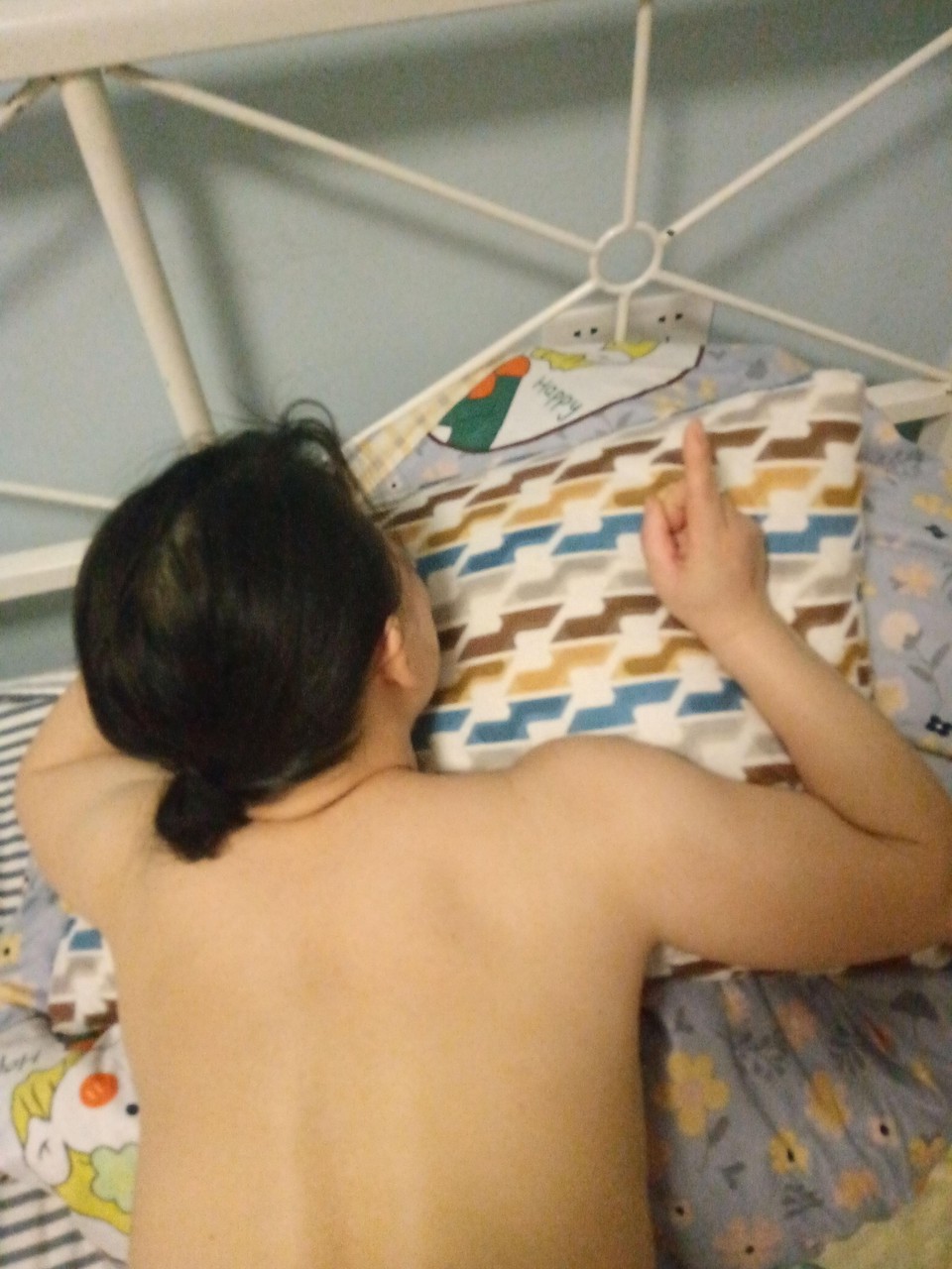 骚货的日常插穴，五一快乐。15P