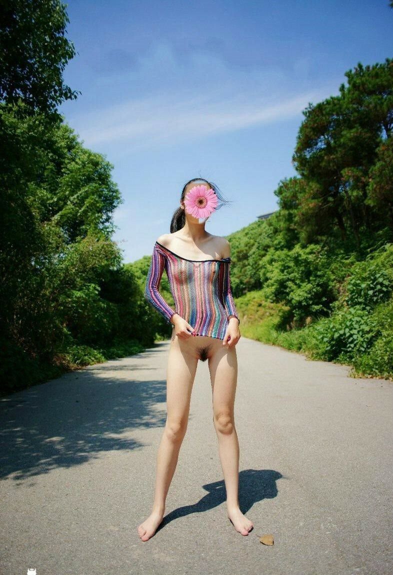 极品身材田野露出[10P]