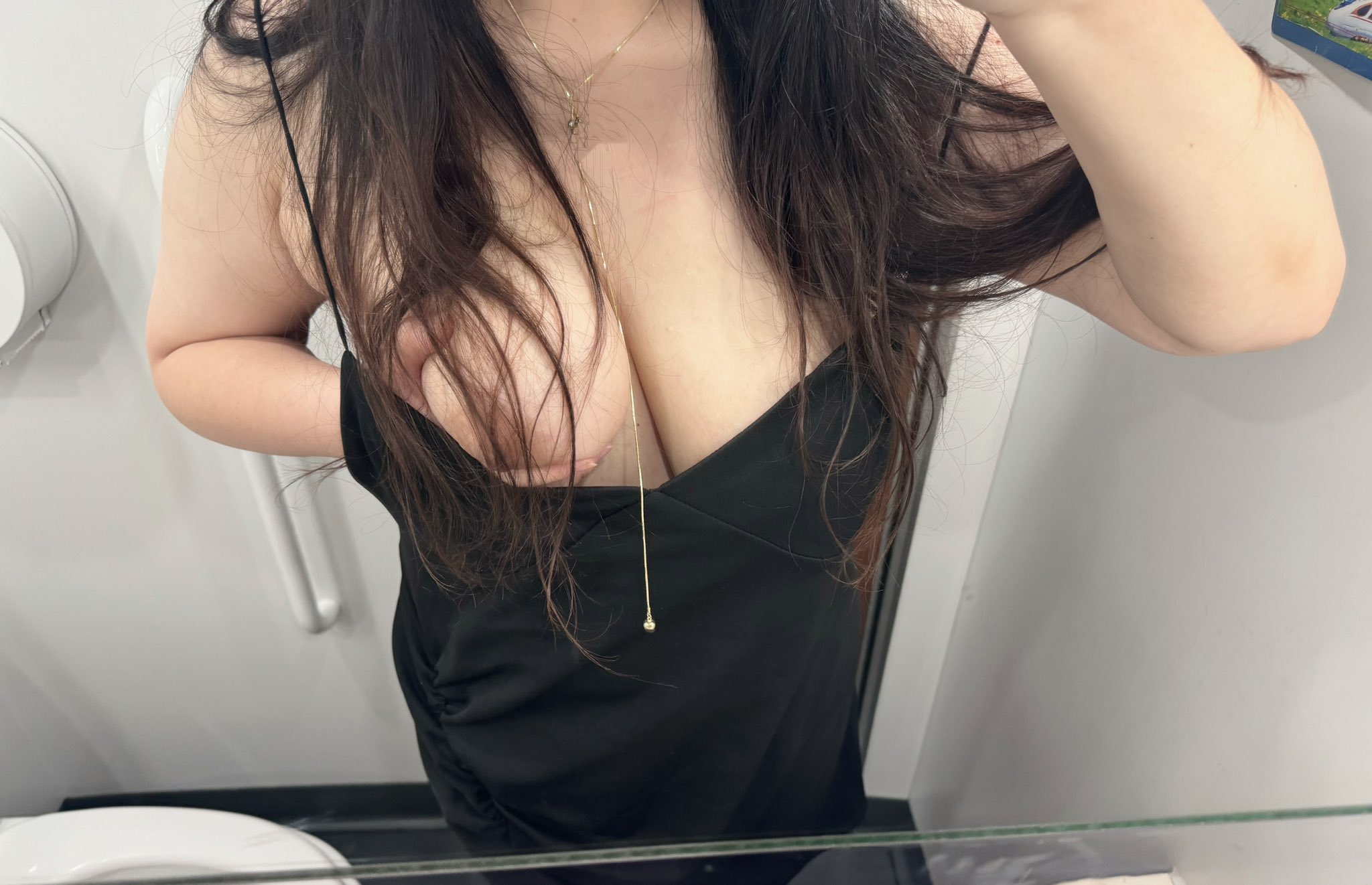 大奶骚货人妻[21P]